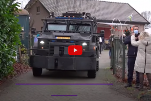 politie gebruikt groot geschut bearcat